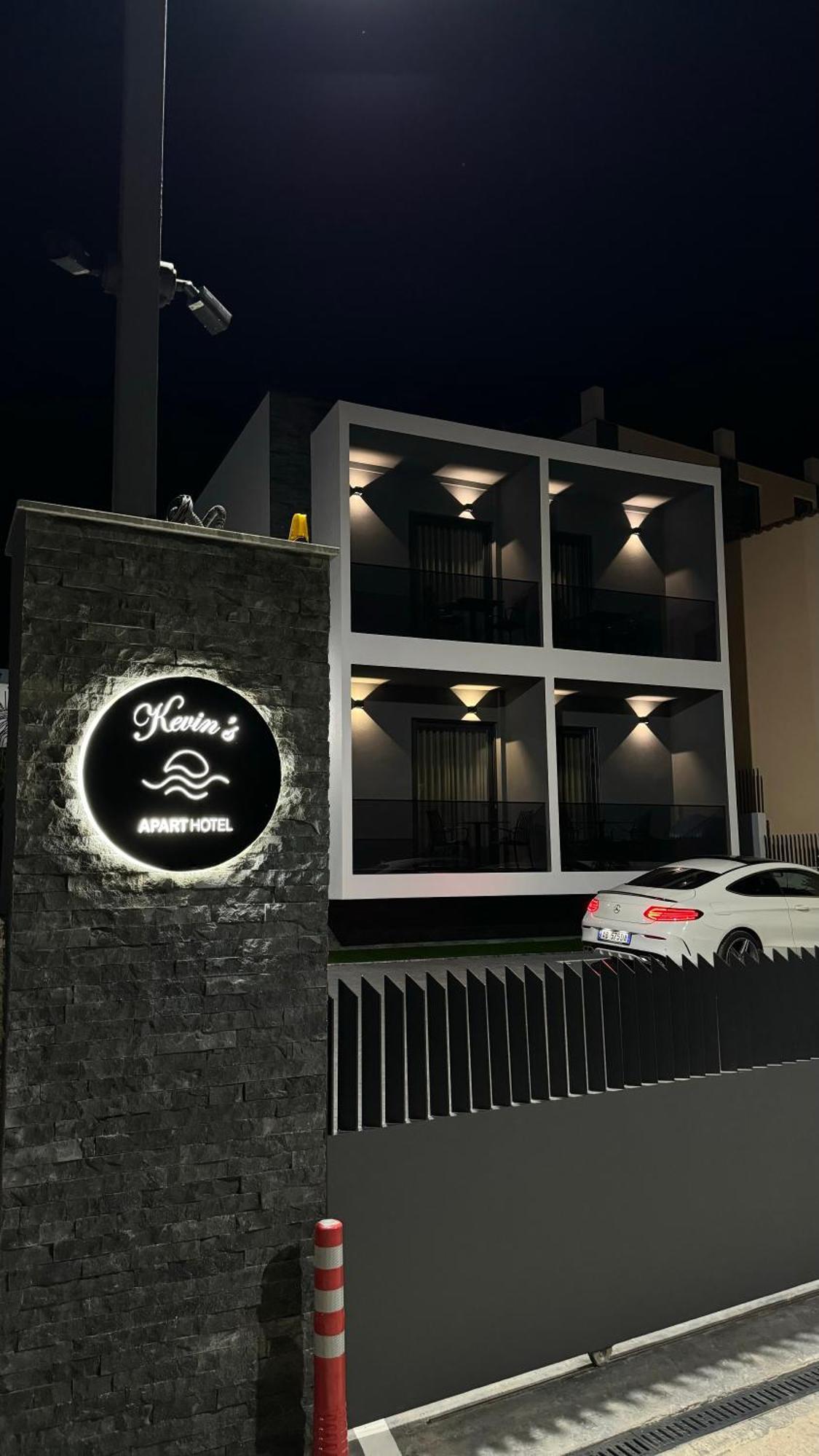Kevin'S Aparthotel Vlore Ngoại thất bức ảnh