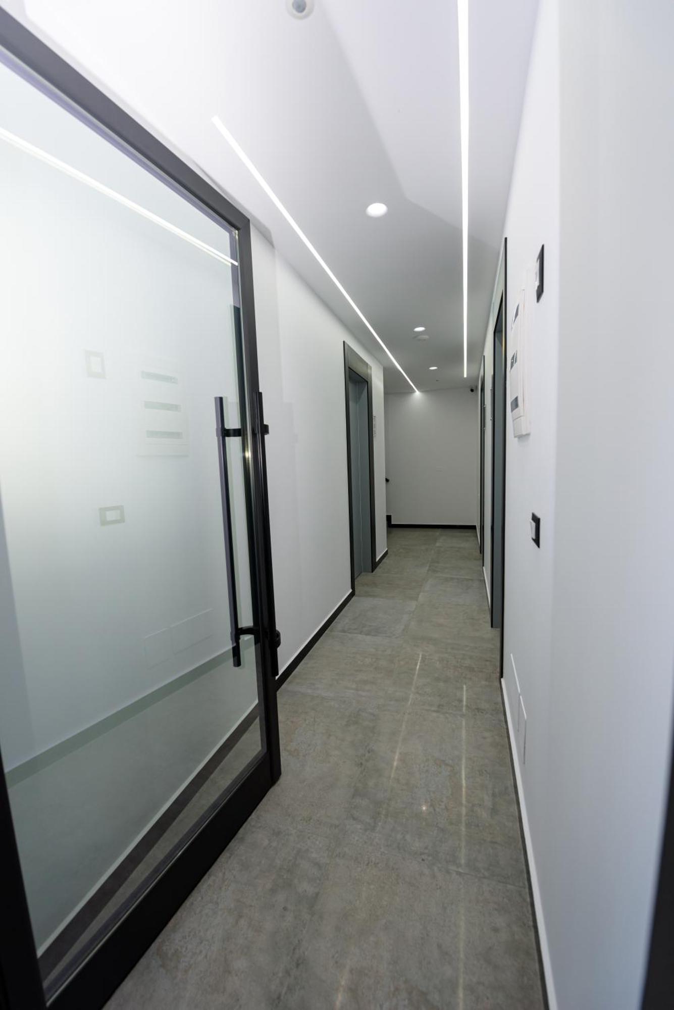 Kevin'S Aparthotel Vlore Ngoại thất bức ảnh
